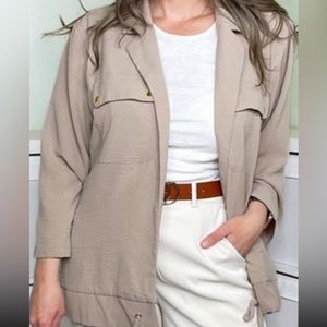 QL: NYCC taupe lightweight jacket- 2x- small flaw on tie